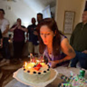 Meet your Posher, Roxanne